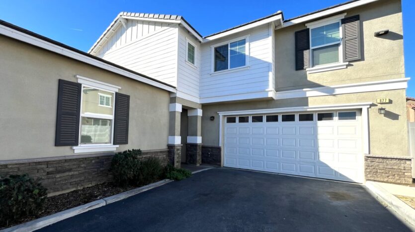 877 W. Tullock St - Bloomington - California - 3 bed, 2 bath rental property