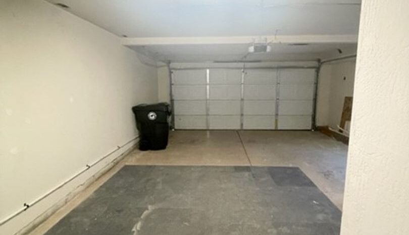 8879 Minnie Circle - Elk Grove - California - 3 bed, 3 bath rental property