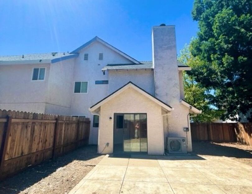 8879 Minnie Circle - Elk Grove - California - 3 bed, 3 bath rental property