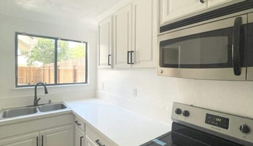 8879 Minnie Circle - Elk Grove - California - 3 bed, 3 bath rental property
