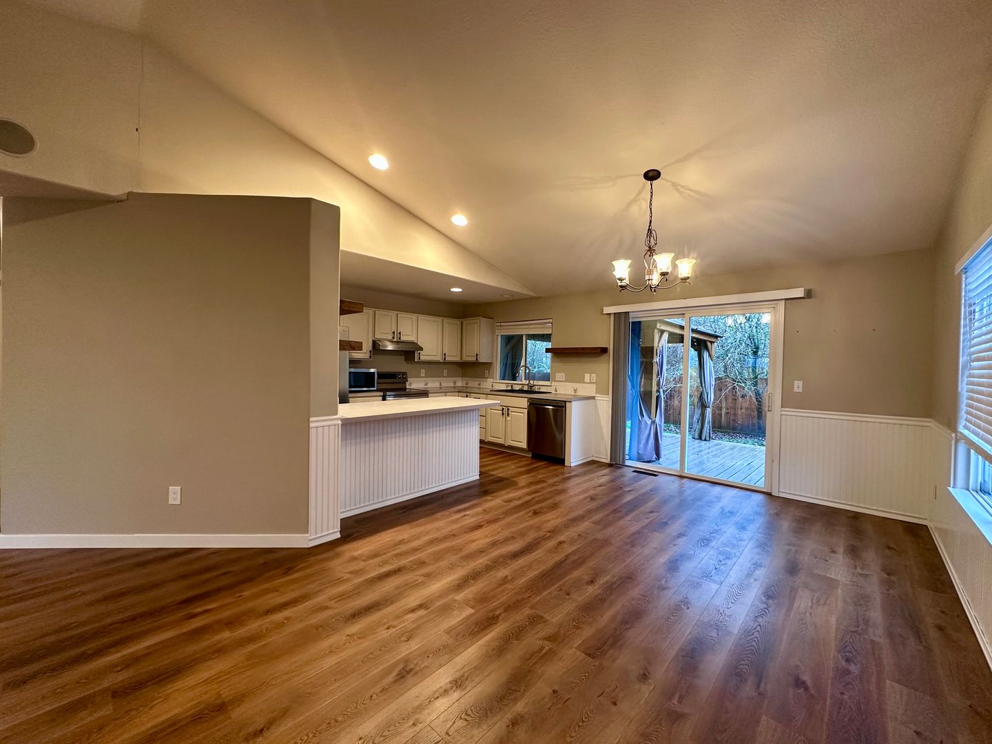 12418 SE Mountain Sun Dr. - Oregon - 3 bed, 2 bath rental property