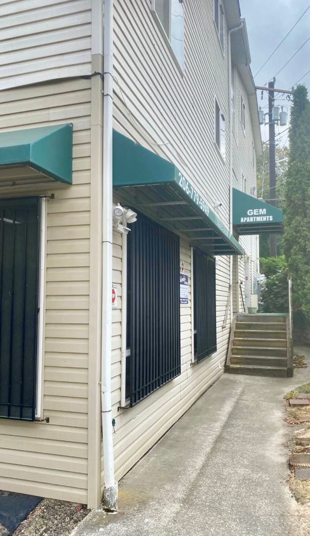 9000 Renton Ave S - Unit #104 - Seattle - Washington - 2 bed, 1 bath rental property