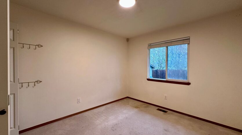 12418 SE Mountain Sun Dr. - Oregon - 3 bed, 2 bath rental property