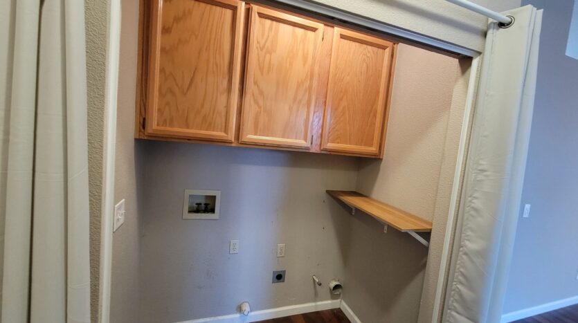 9316 Caulfield Way - Elk Grove - California - 3 bed, 2 bath rental property