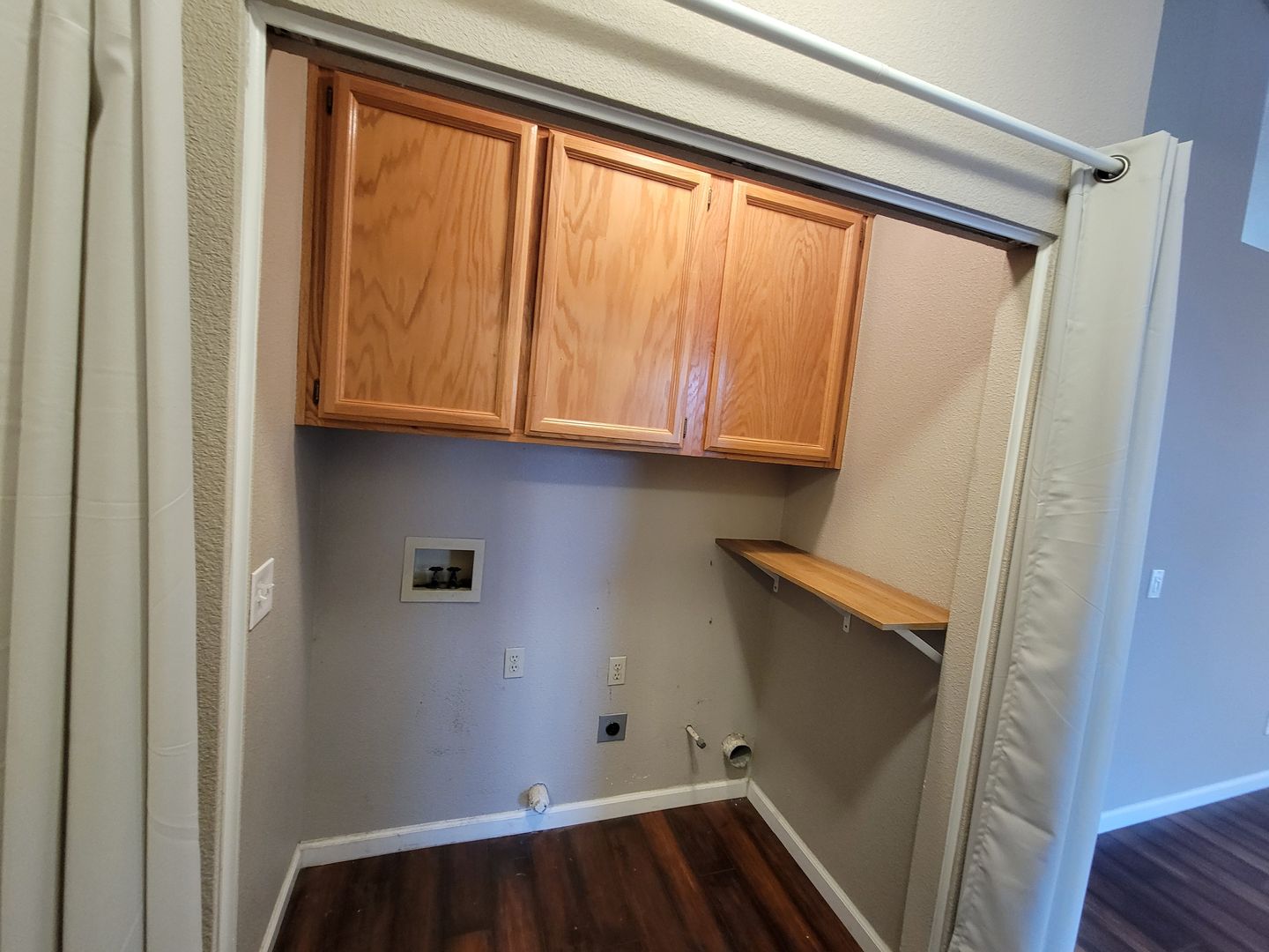 9316 Caulfield Way - Elk Grove - California - 3 bed, 2 bath rental property