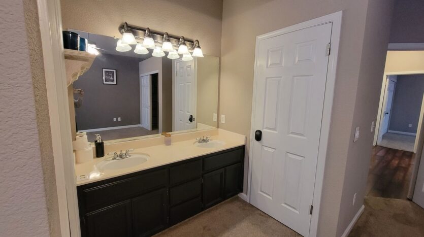 9316 Caulfield Way - Elk Grove - California - 3 bed, 2 bath rental property