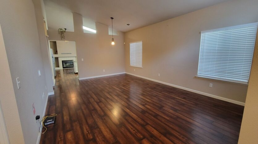 9316 Caulfield Way - Elk Grove - California - 3 bed, 2 bath rental property