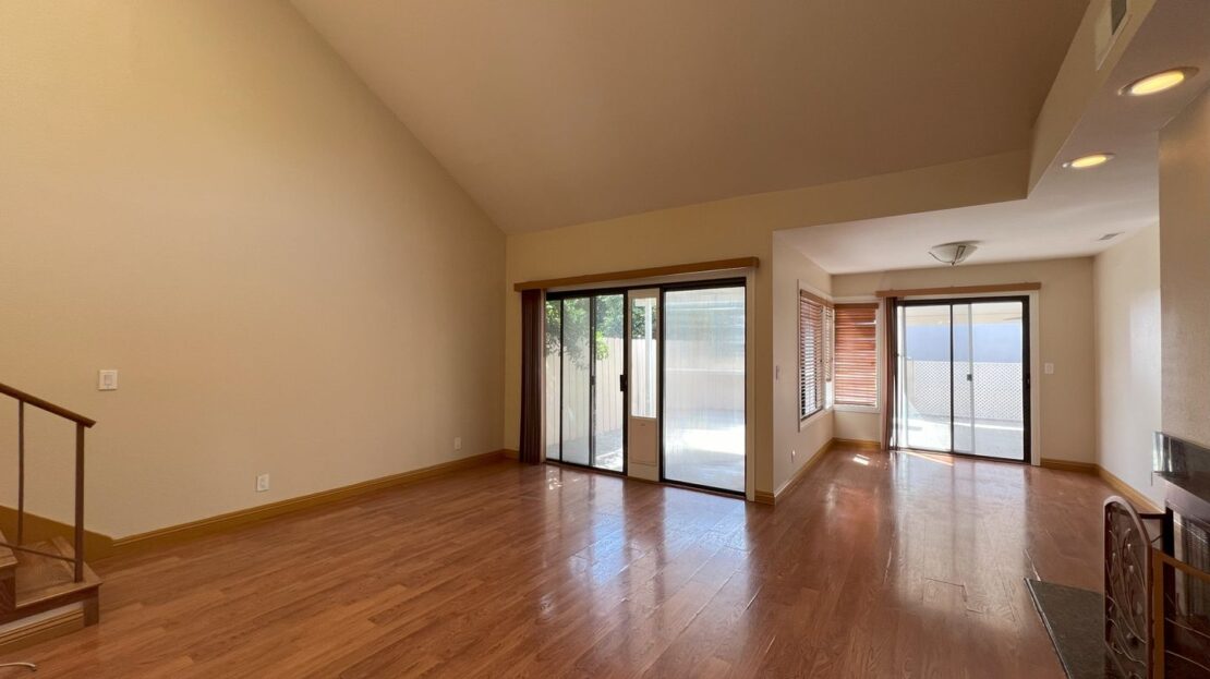 936 Venice Glen - Escondido - California - 3 bed, 2.5 bath rental property