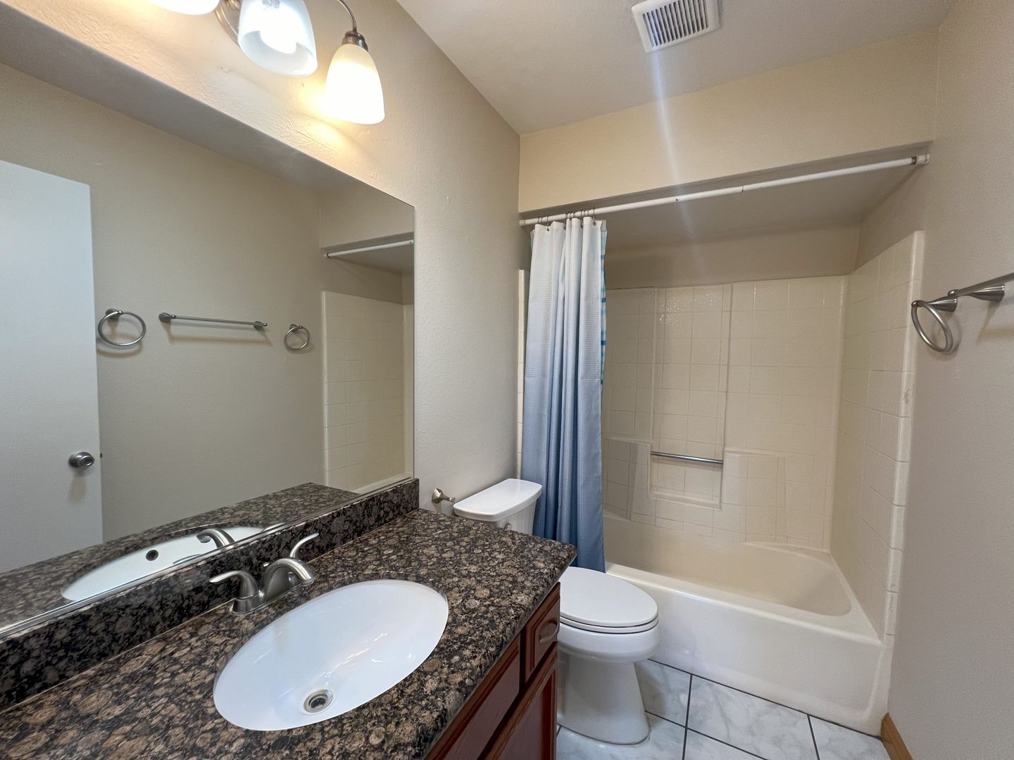 936 Venice Glen - Escondido - California - 3 bed, 2.5 bath rental property