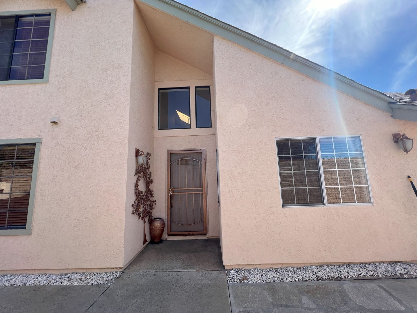 936 Venice Glen - Escondido - California - 3 bed, 2.5 bath rental property