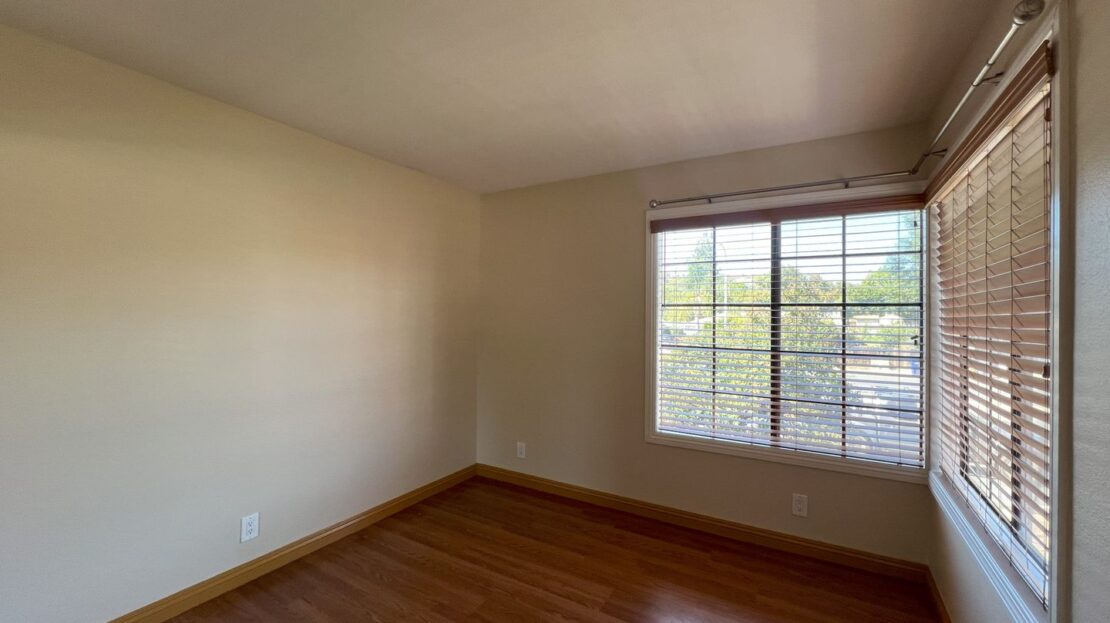 936 Venice Glen - Escondido - California - 3 bed, 2.5 bath rental property
