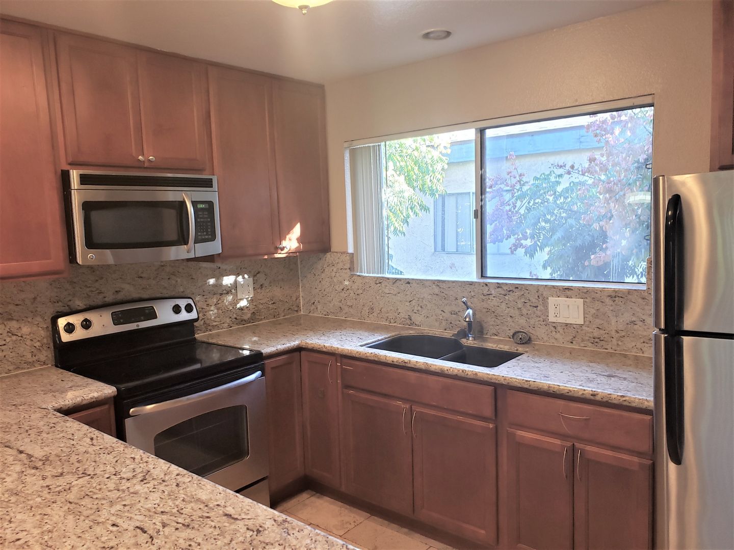 962 South Mollison Avenue - El Cajon - California - 2 bed, 1 bath rental property