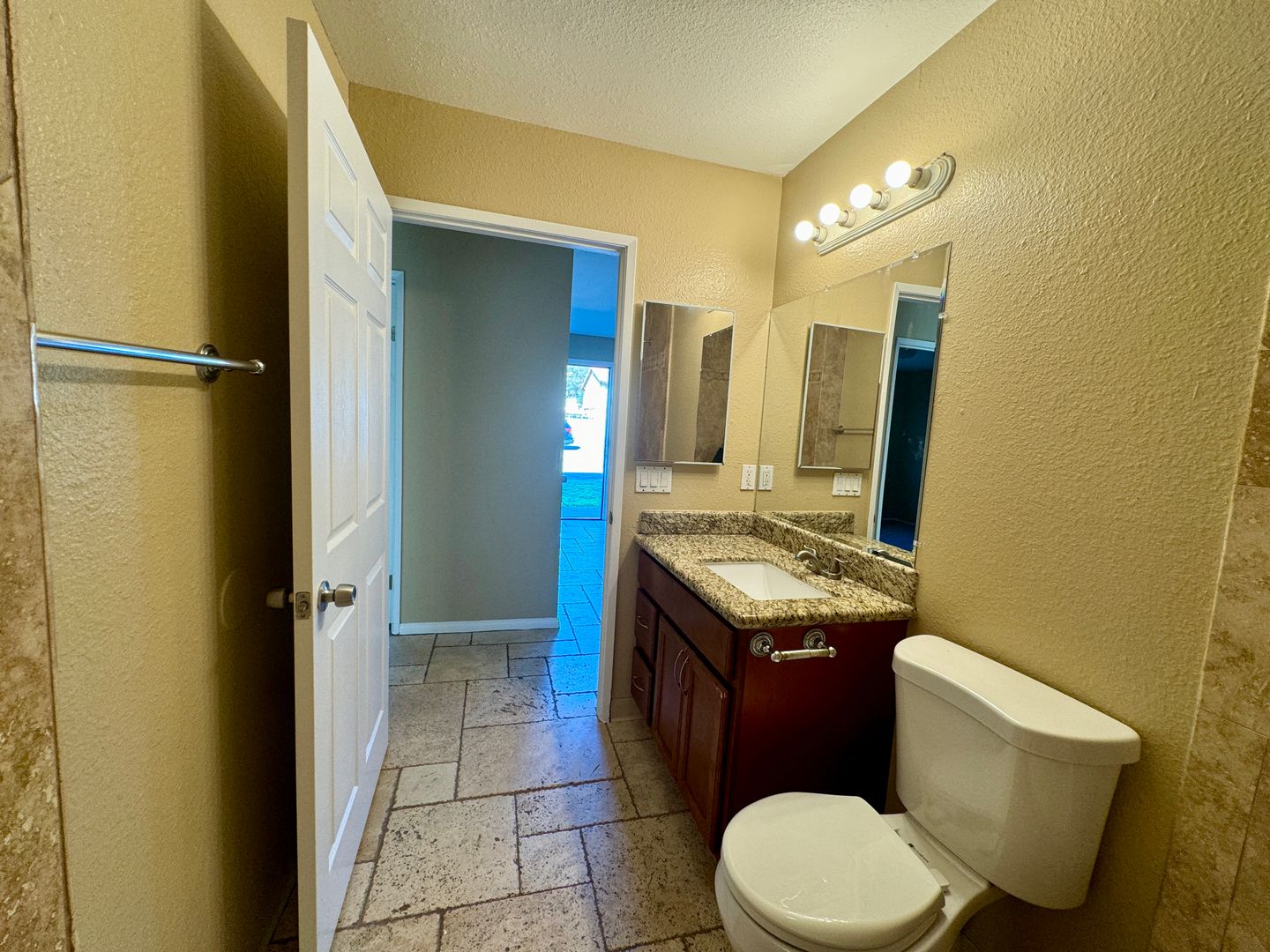 962 South Mollison Avenue - El Cajon - California - 2 bed, 2 bath rental property