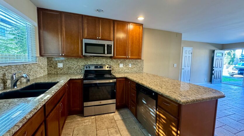 962 South Mollison Avenue - El Cajon - California - 2 bed, 2 bath rental property