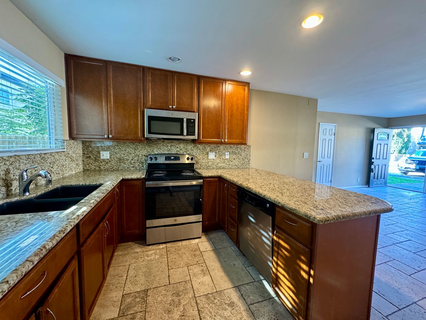 962 South Mollison Avenue - El Cajon - California - 2 bed, 2 bath rental property