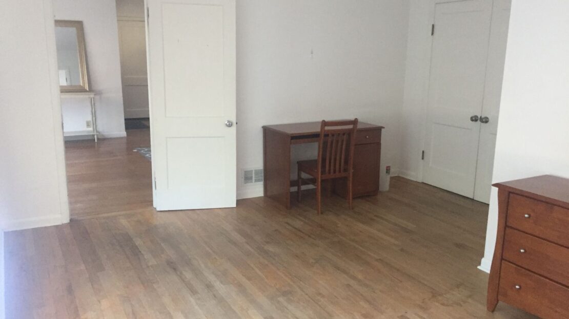 9919 SW Boones Ferry Road - Room 1 - Portland - Oregon - 1 bed, 1.5 bath rental property