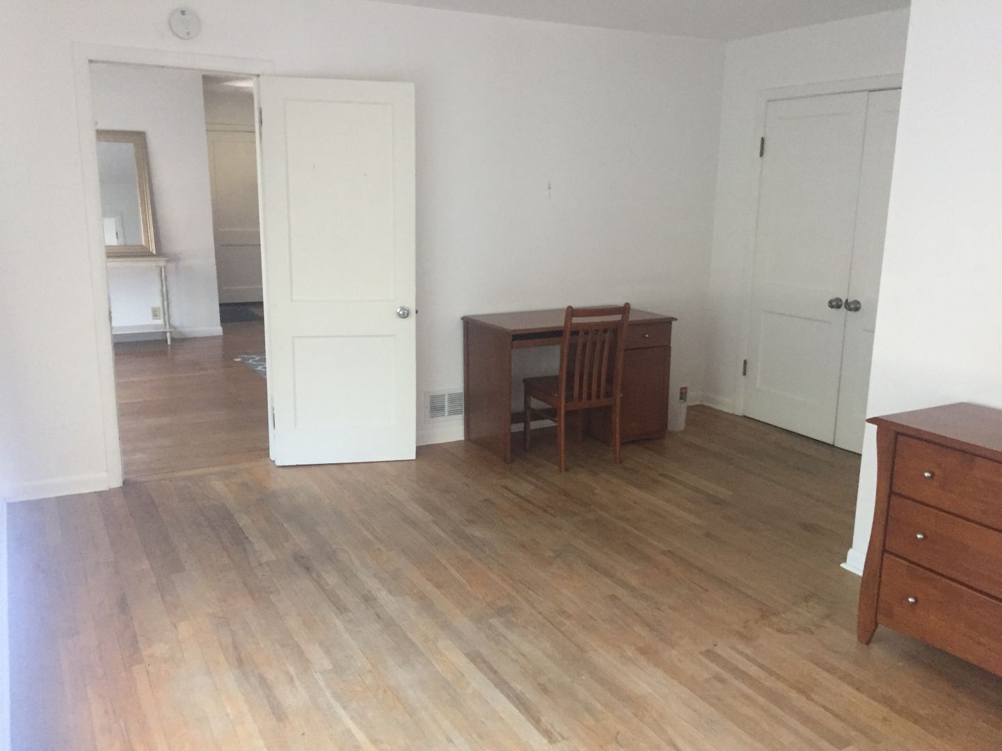 9919 SW Boones Ferry Road - Room 1 - Portland - Oregon - 1 bed, 1.5 bath rental property