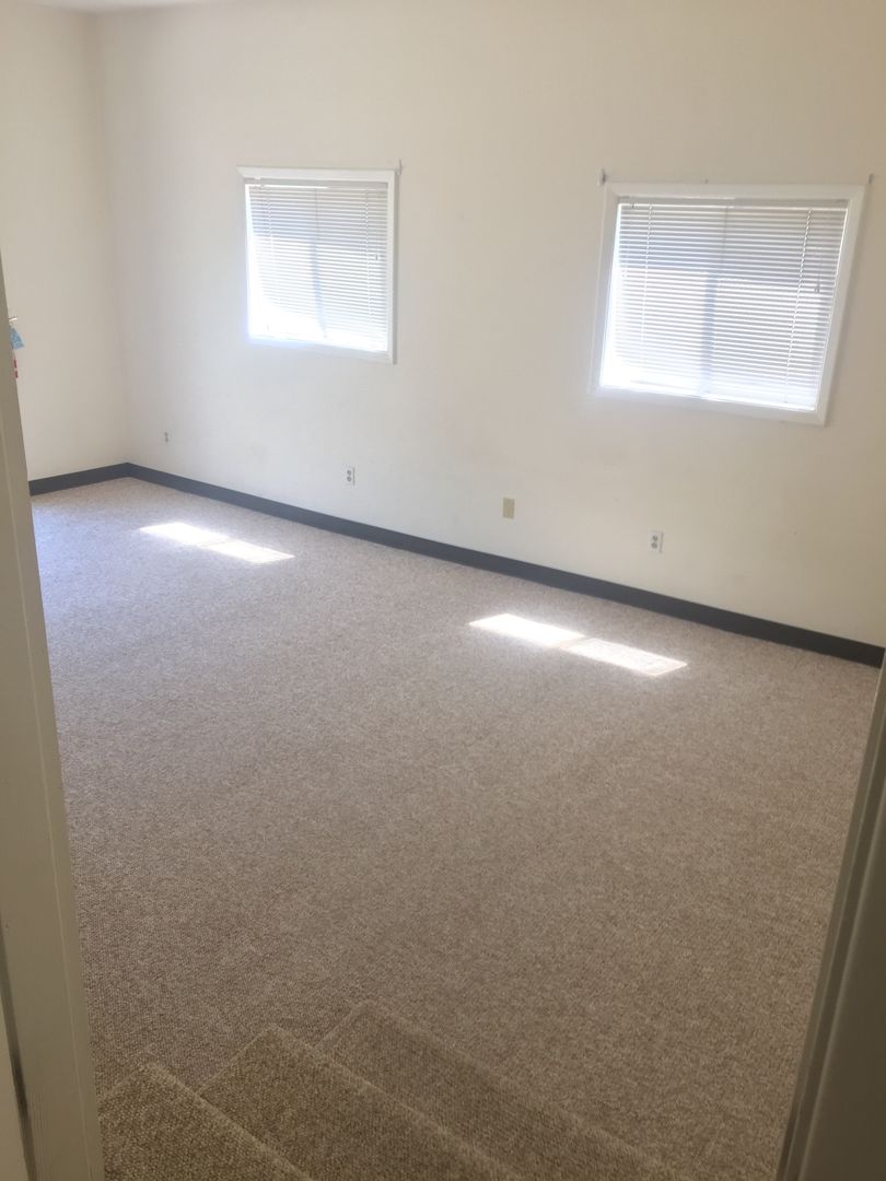 9919 SW Boones Ferry Road - Room 2 - Portland - Oregon - 1 bed, 1 bath rental property