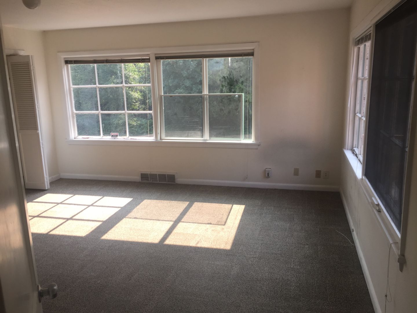 9919 SW Boones Ferry Road - Room 3 - Portland - Oregon - 1 bed, 1 bath rental property