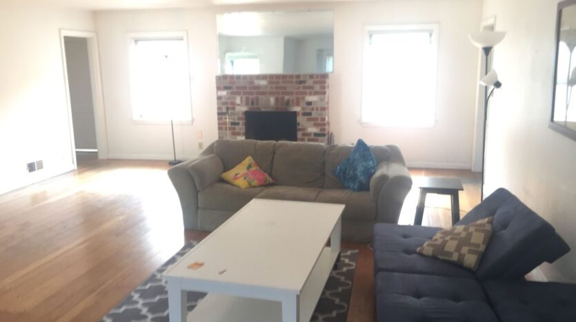 9919 SW Boones Ferry Road - Room 3 - Portland - Oregon - 1 bed, 1 bath rental property