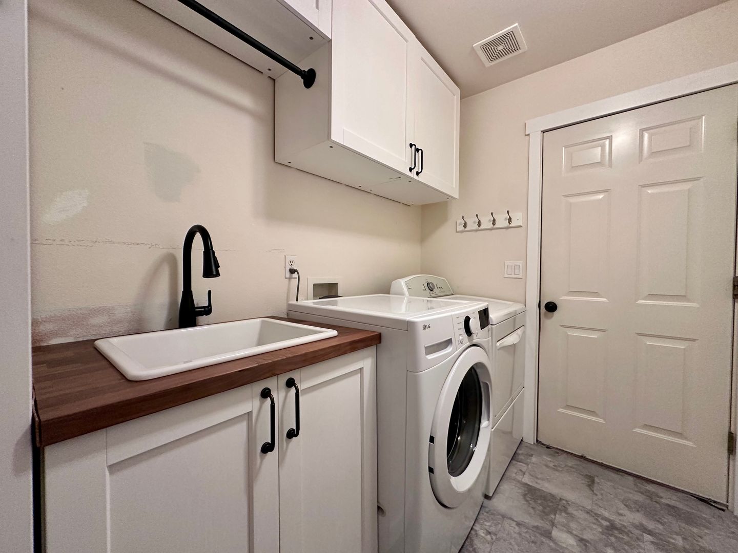 12418 SE Mountain Sun Dr. - Oregon - 3 bed, 2 bath rental property