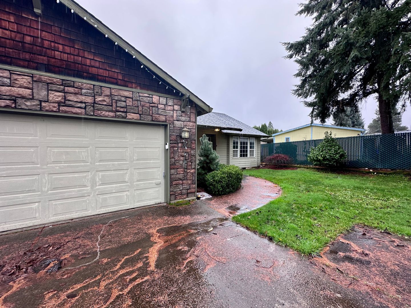 12418 SE Mountain Sun Dr. - Oregon - 3 bed, 2 bath rental property