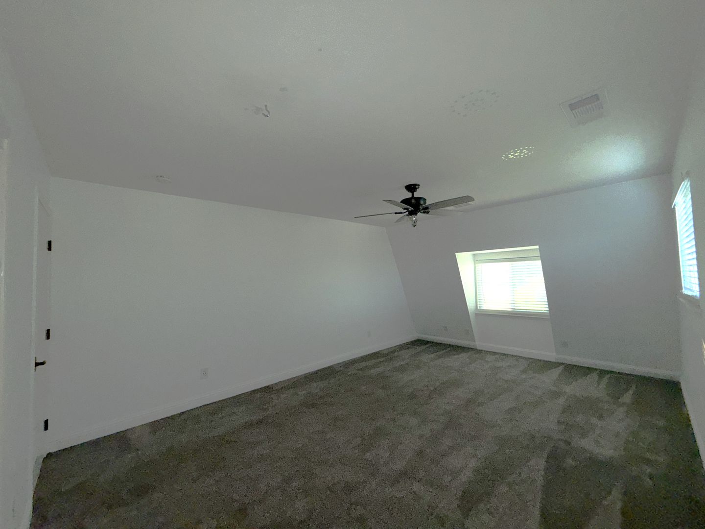 10592 360 Ave  - Visalia - California - 4 bed, 2 bath rental property