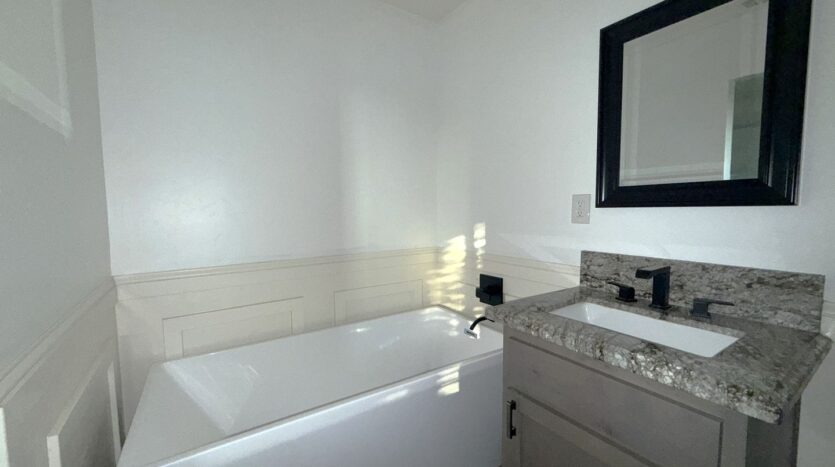 10592 360 Ave  - Visalia - California - 4 bed, 2 bath rental property