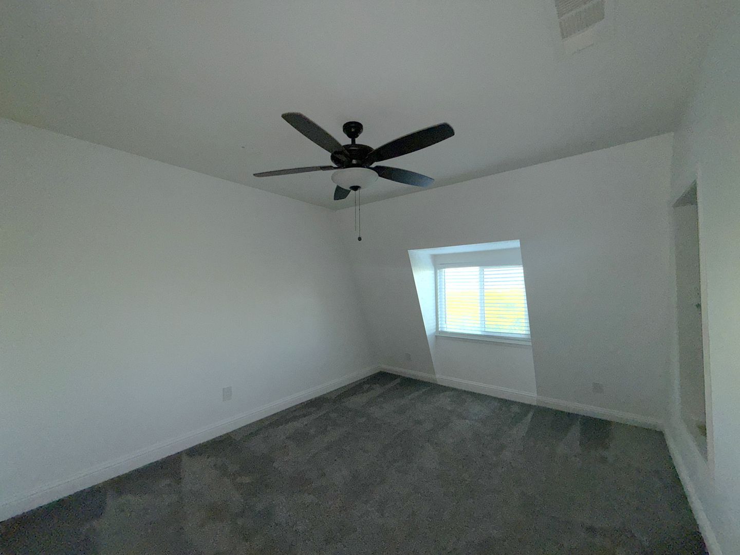 10592 360 Ave  - Visalia - California - 4 bed, 2 bath rental property