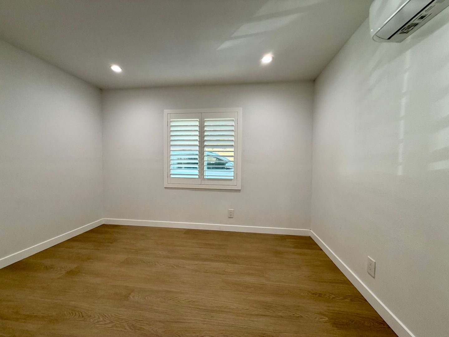 1070 Katherine Rd - Simi Valley - California - 2 bed, 2 bath rental property