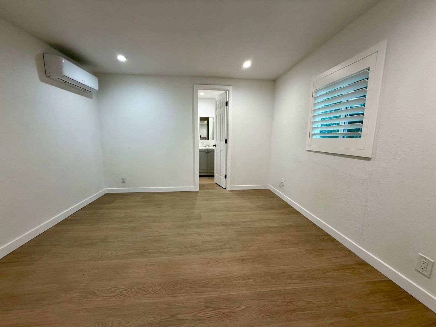 1070 Katherine Rd - Simi Valley - California - 2 bed, 2 bath rental property