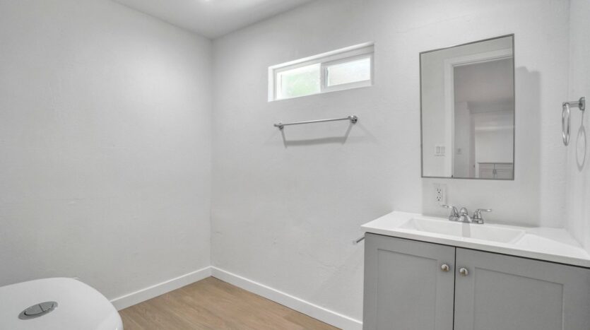 1070 Katherine Rd - Simi Valley - California - 2 bed, 2 bath rental property