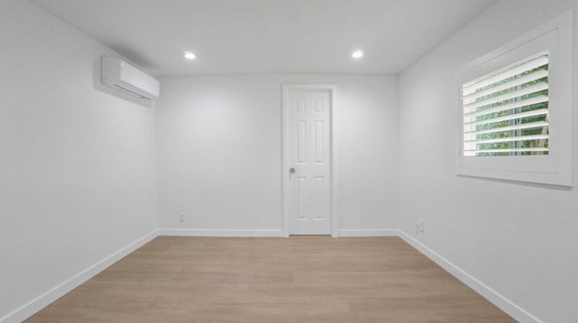 1070 Katherine Rd - Simi Valley - California - 2 bed, 2 bath rental property