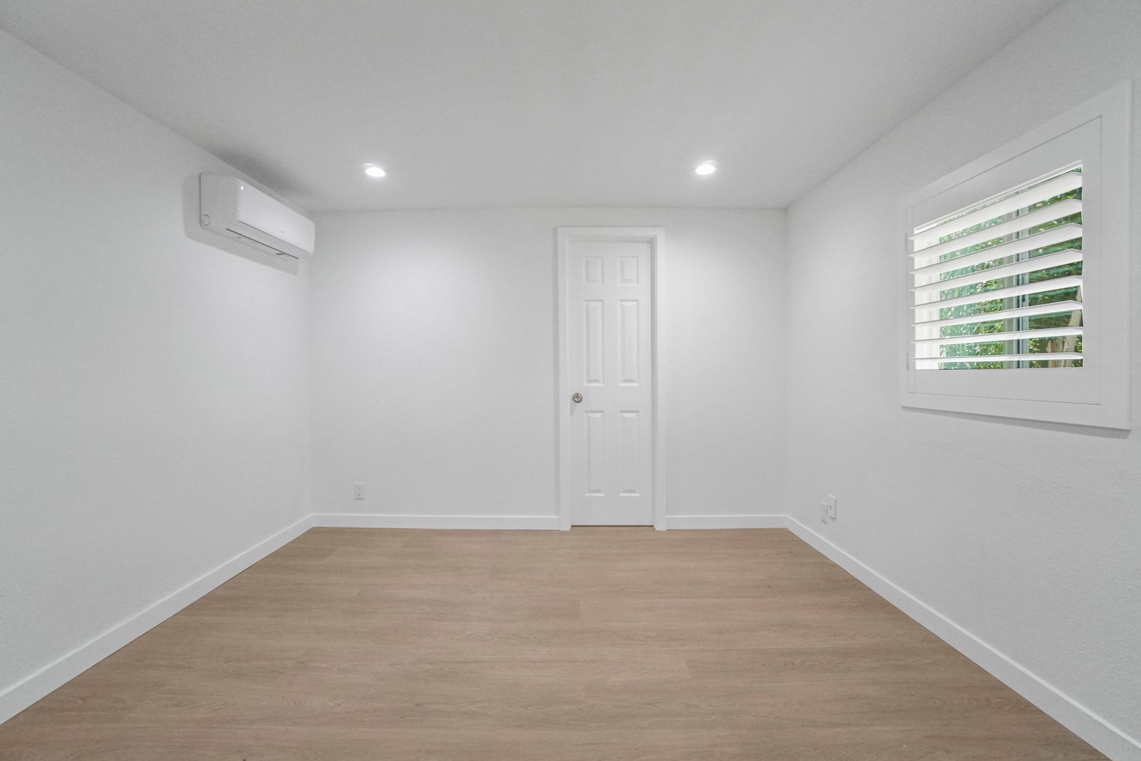 1070 Katherine Rd - Simi Valley - California - 2 bed, 2 bath rental property