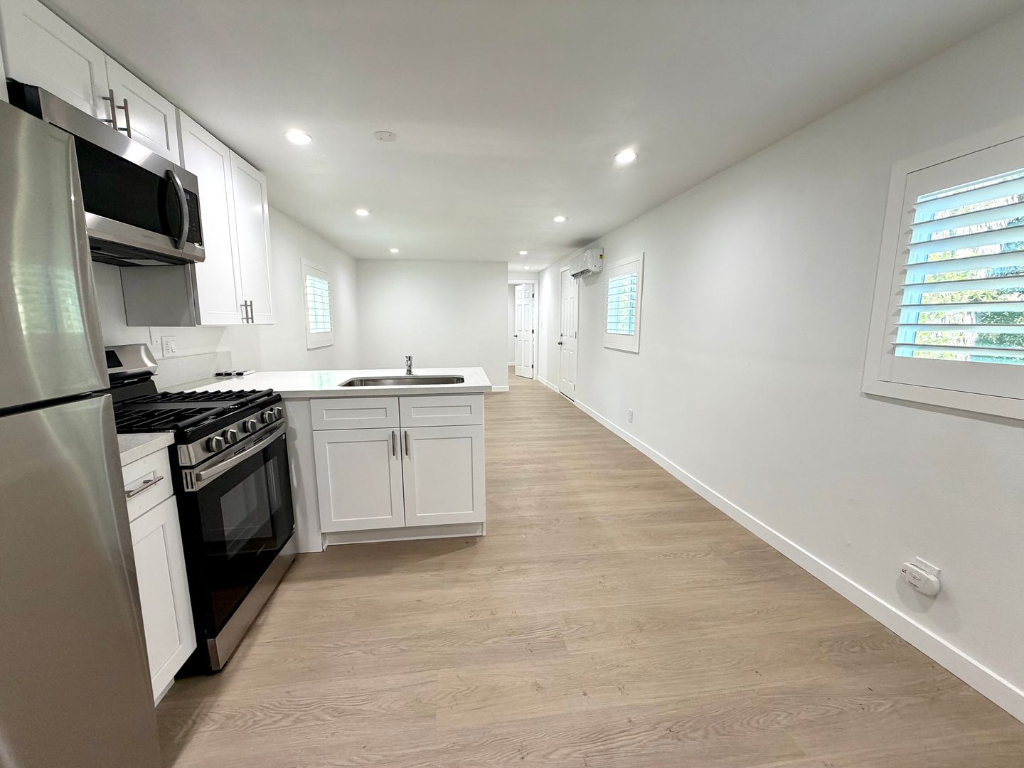 1070 Katherine Rd - Simi Valley - California - 2 bed, 2 bath rental property