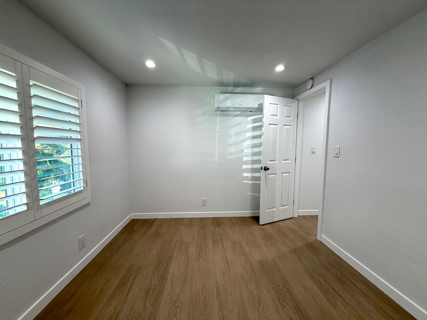 1070 Katherine Rd - Simi Valley - California - 2 bed, 2 bath rental property