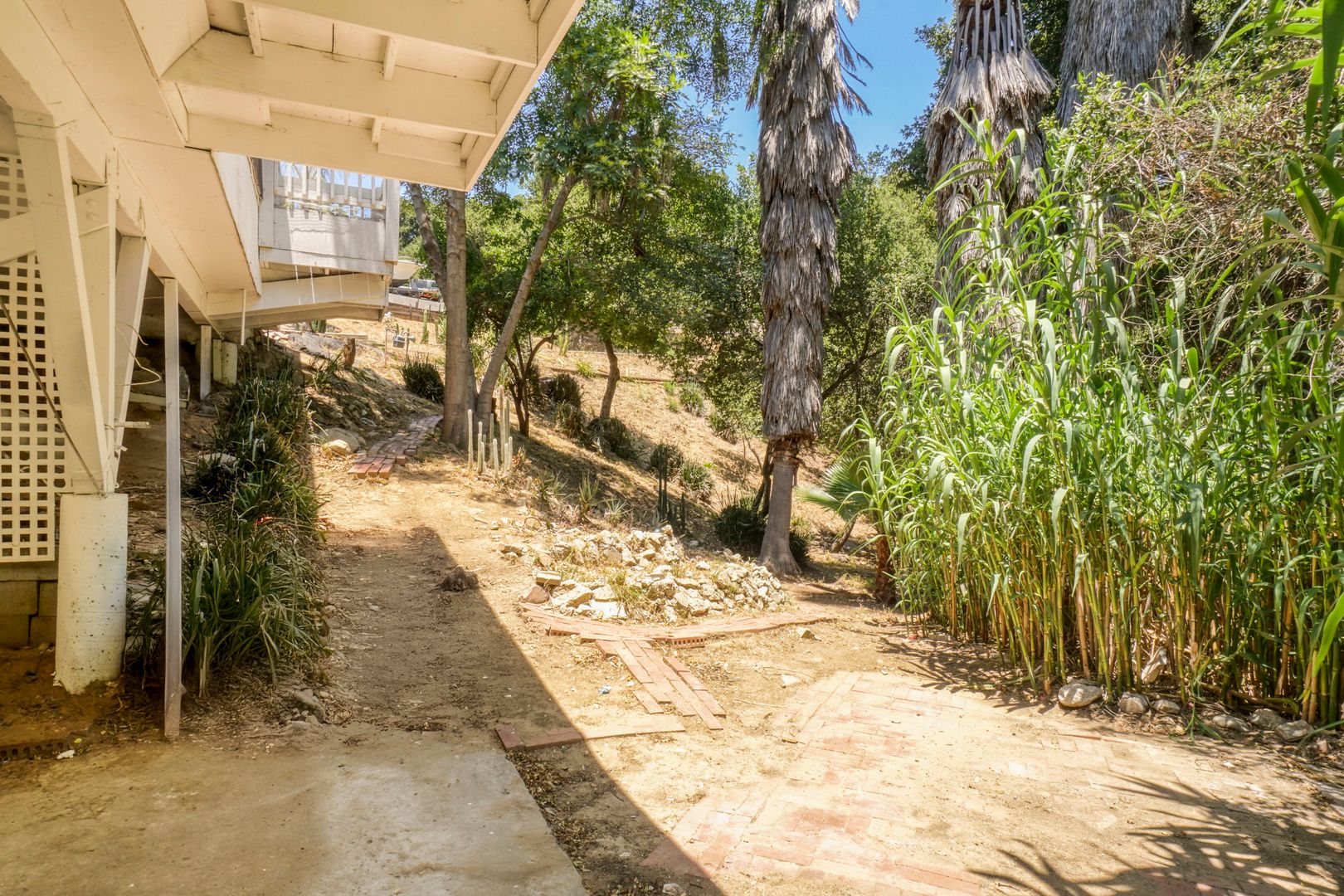 1070 Katherine Rd - Simi Valley - California - 2 bed, 2 bath rental property