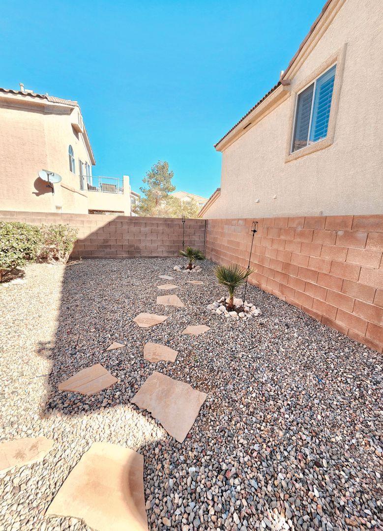 10742 Balmoral ST - Las Vegas - Nevada - 3 bed, 2.5 bath rental property