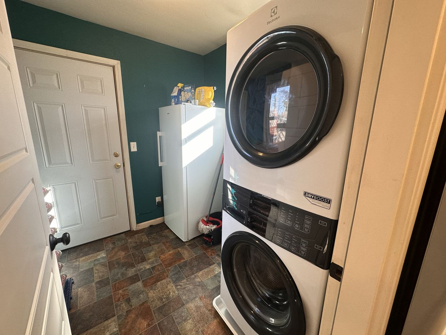 108 Elm St  - Westwood - California - 3 bed, 2 bath rental property