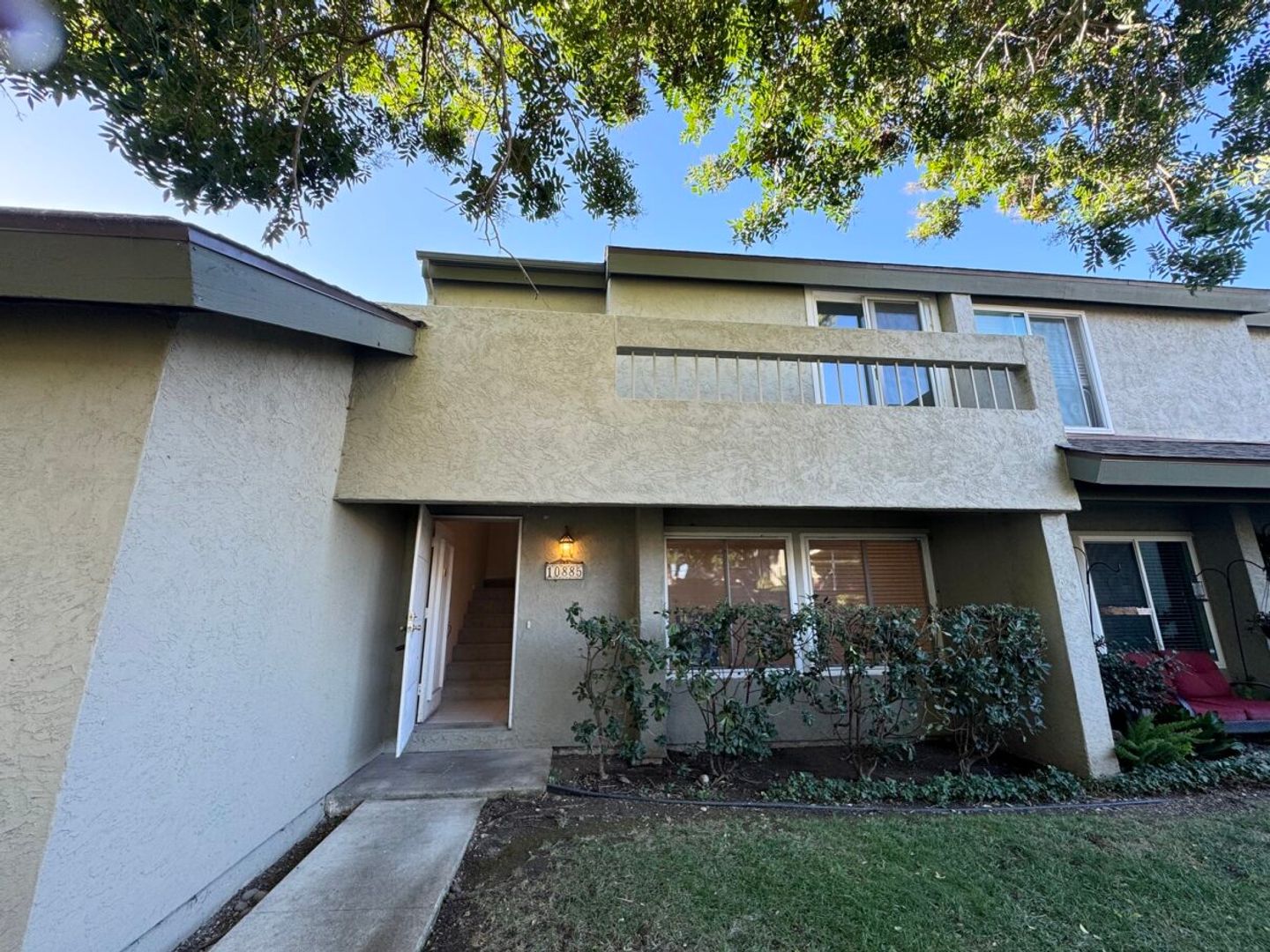 10885 Caravelle Place - San Diego - California - 3 bed, 2.5 bath rental property