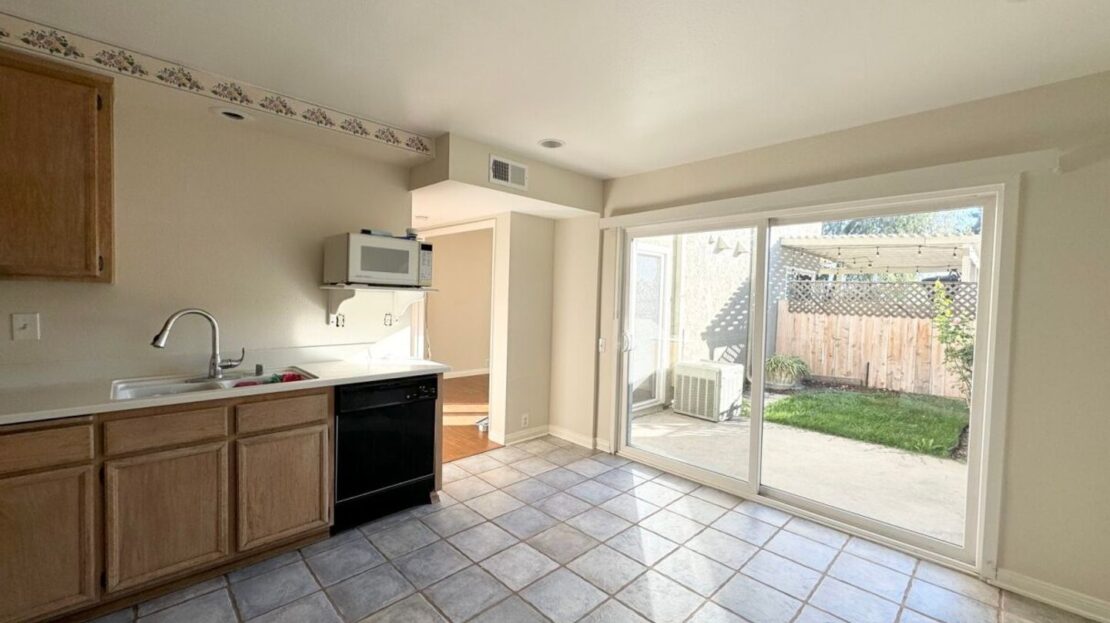 10885 Caravelle Place - San Diego - California - 3 bed, 2.5 bath rental property