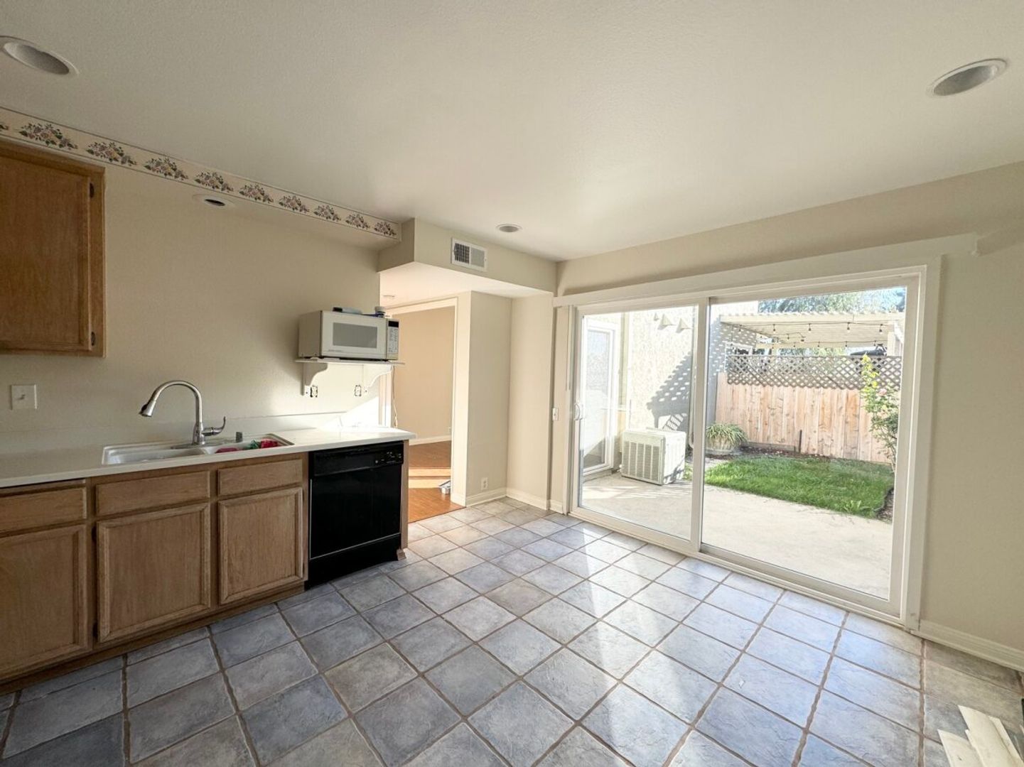 10885 Caravelle Place - San Diego - California - 3 bed, 2.5 bath rental property