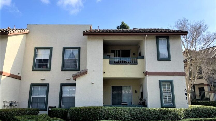 10911 Sabre Hills Dr., #360 - San Diego - California - 2 bed, 2 bath rental property