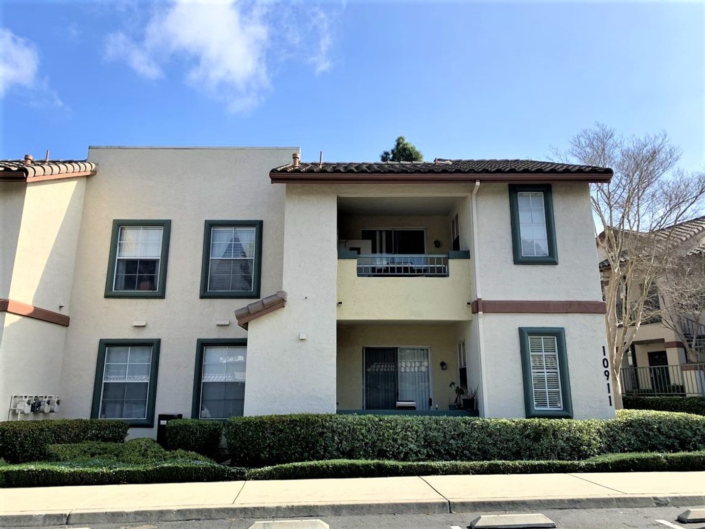 10911 Sabre Hills Dr., #360 - San Diego - California - 2 bed, 2 bath rental property