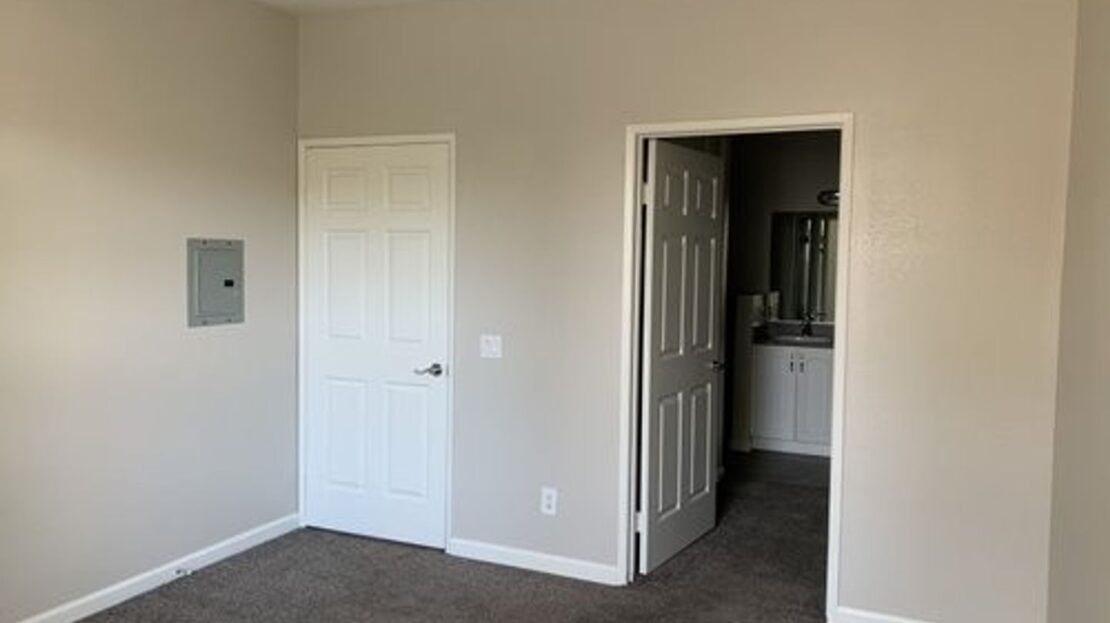 10911 Sabre Hills Dr., #360 - San Diego - California - 2 bed, 2 bath rental property