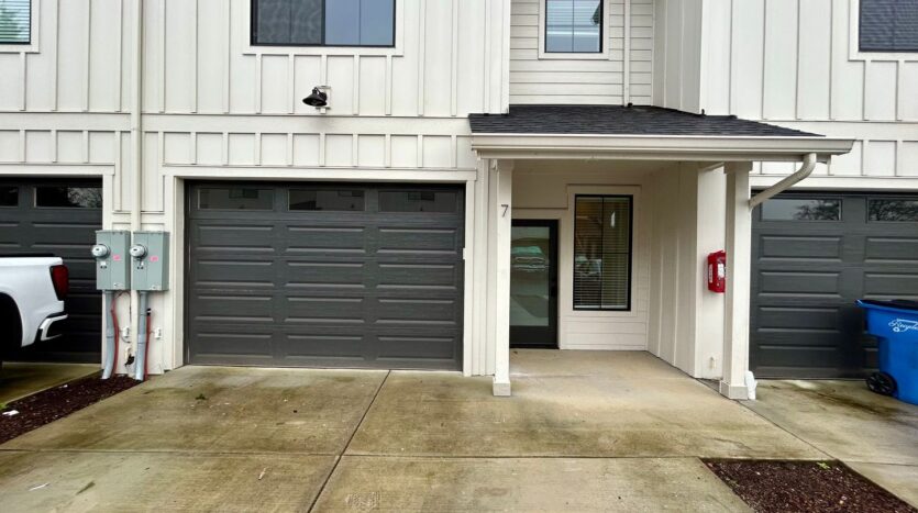 11015 NE 26th - Unit 07 - Vancouver - Washington - 3 bed, 2.5 bath rental property