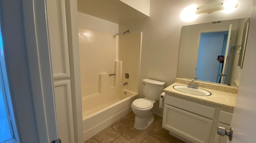 1117 Dianron Rd - Palmdale - California - 4 bed, 2 bath rental property