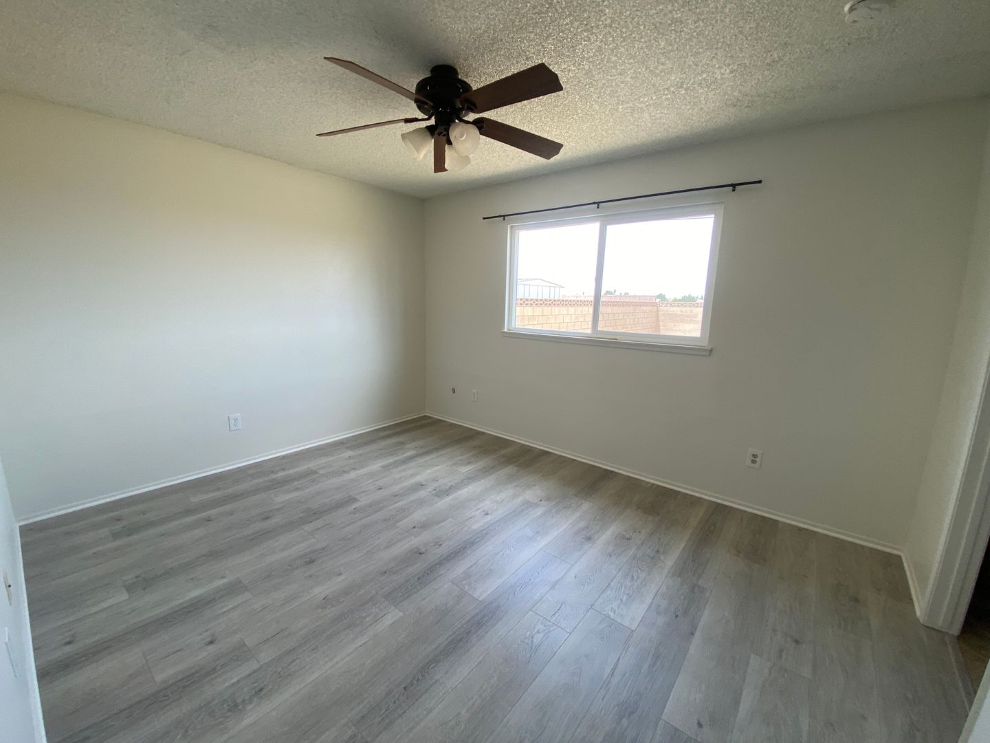1117 Dianron Rd - Palmdale - California - 4 bed, 2 bath rental property