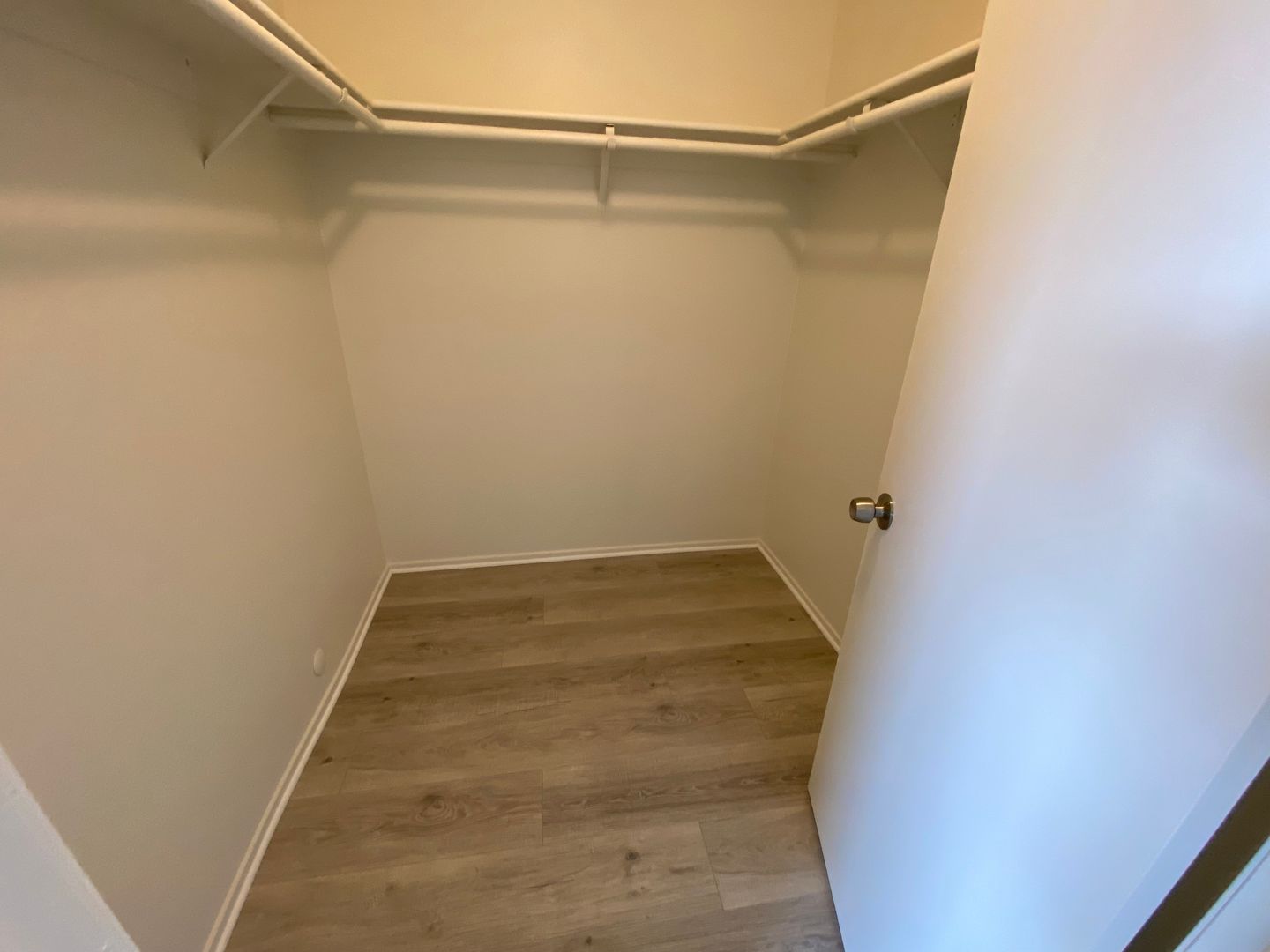 1117 Dianron Rd - Palmdale - California - 4 bed, 2 bath rental property