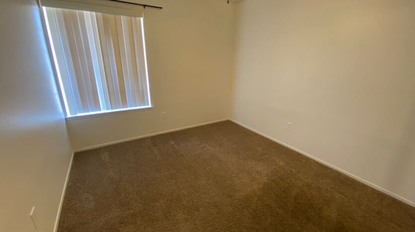 1117 Dianron Rd - Palmdale - California - 4 bed, 2 bath rental property